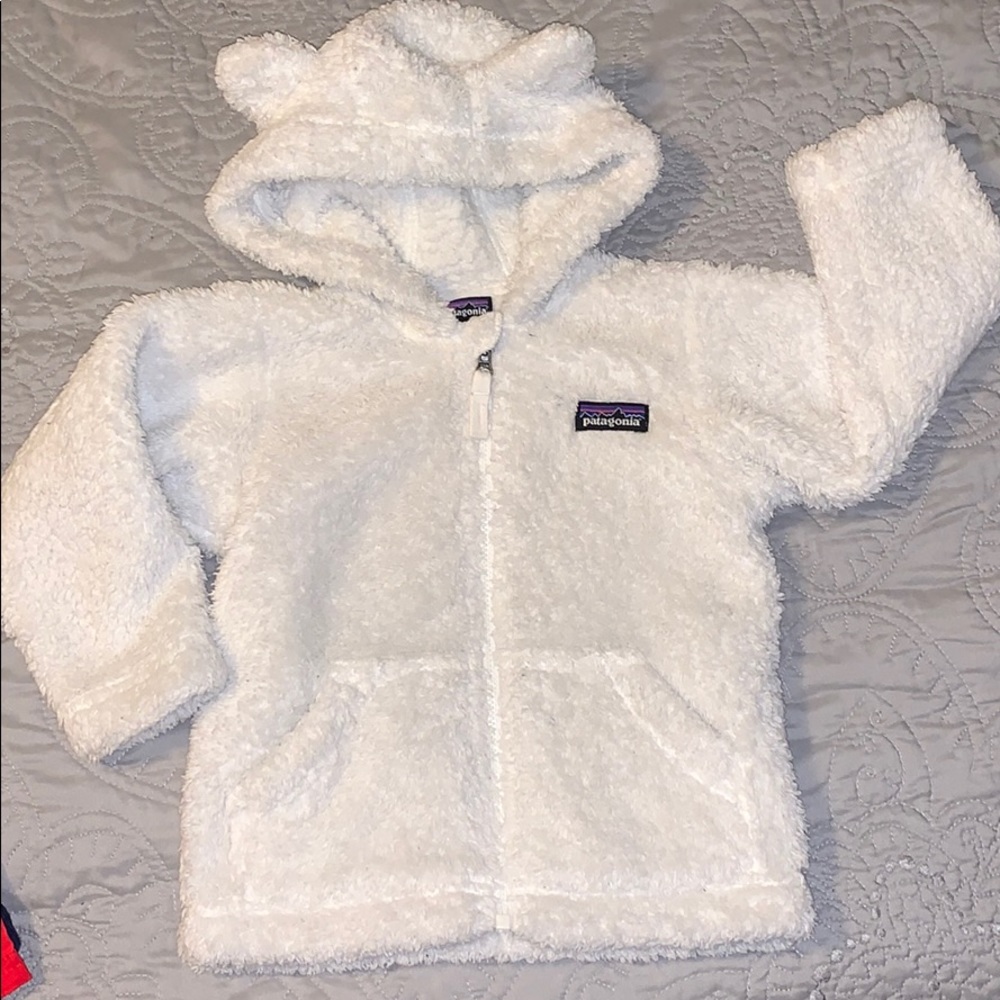White Oso fluffy Patagonia toddler size 12-18 mo